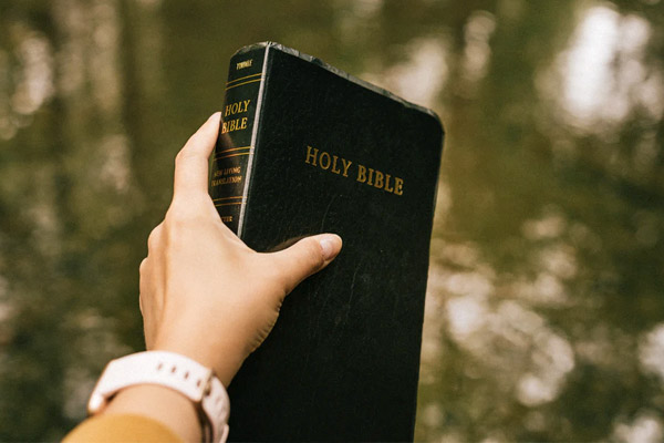 Handing out Bibles